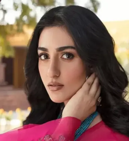 Sarah Khan